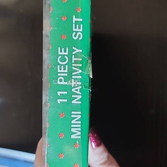 Vintage Porcelain Mini Nativity Set - Picture 4 of 6